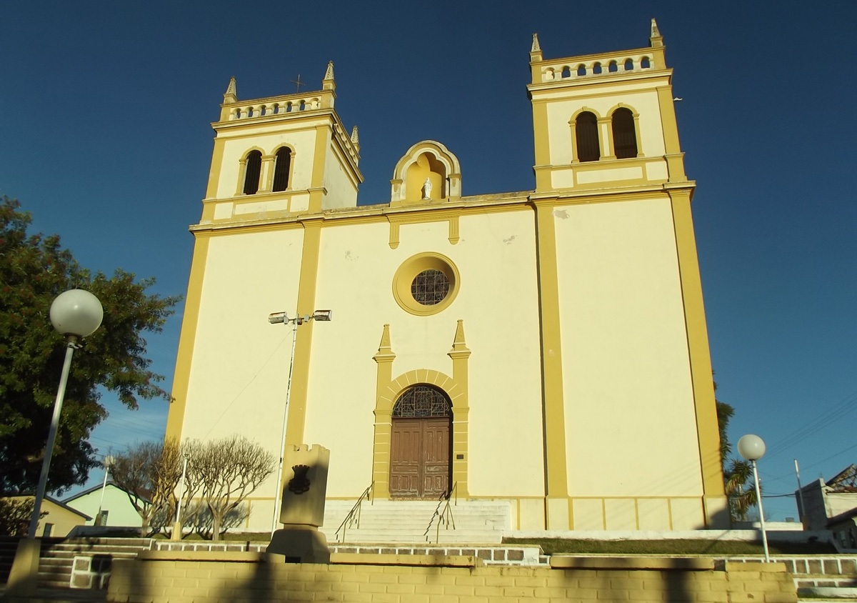 Piratini abre seleção de nível superior