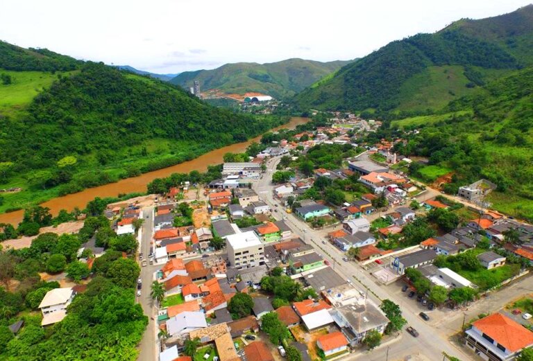 Adrianópolis abre concurso com 230 vagas